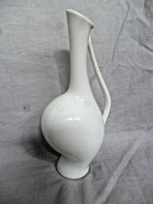 Rosenthal Fritz Heidenreich Vase schwangere Luise weiß - Bild 1 von 4