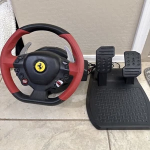 Thrustmaster Ferrari 458 Spider Racing Wheel und Pedale für Xbox ungetestet. - Bild 1 von 7
