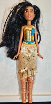 Muñeca Hasbro Disney Princesa Real Brillo Pocahontas con Botas Usada en Excelente Condición C344G  Foto 1 de 4