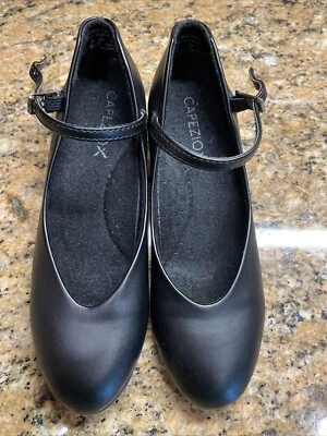 Capezio Jr Footlight Character Dance Shoes size 5M - Image 1 of 4