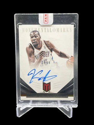 2012-13 Panini Momentum Kevin Durant Monumental Marks Thunder AUTO /99 #168 - Image 1 of 2