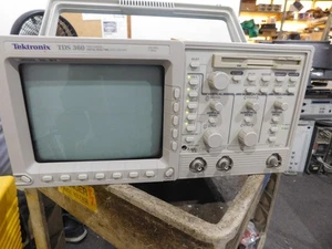 Tektronix: TDS 360 Two Channel Digitizing Oscilloscope w/ Probes & Others. - Picture 1 of 10