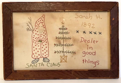 VINTAGE PRIMITIVE HAND MADE FOLK ART SANTA SAMPLER IN ANTIQUE FRAME.  7.5 by 11" - Imagem 1 de 4