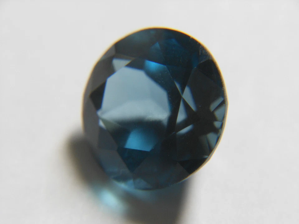 Topaz London Blue Large 5.79 ct, USA 20 Year Vendor, Excellent Round Cut - Image 1 of 4