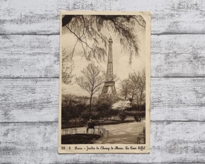 AK Paris Jardin Champ Mars Tour Eiffel Mann Ansichtskarte Feldpost Vintage alt - Bild 1 von 2