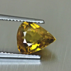 2.82CT Ravishing Color 100% Natural Sphene - Picture 1 of 3