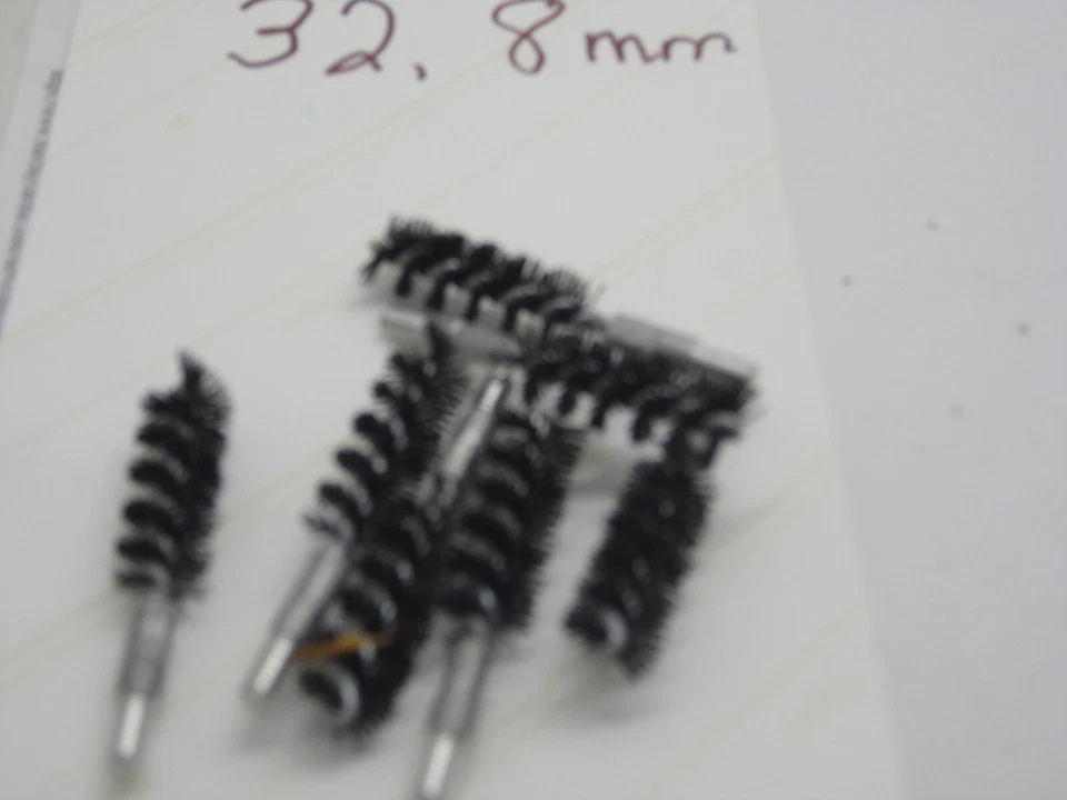 .32/8mm nylon  cleaning brush quantity seven (7) - Image 1 of 1