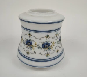Vintage Quoizel Abigail White Floral Milk Glass Hurricane Lamp Shade - Picture 1 of 7