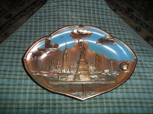 Aplique colgante de pared placa de pared de metal para maceta bronceada vintage de la ciudad de Nueva York ¡Raro! - Imagen 1 de 6