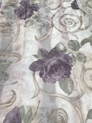 Rosa púrpura con hojas verdes y cortina de ducha desplazable Foto 1 de 4