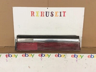 82 83 CHRYSLER LEBARON LUZ TRASERA DERECHA CUPÉ CONV DERECHA 1982 1983 Foto 1 de 2