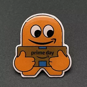 Amazon Peccy Pin - Holding Prime Day Box - Exclusive Limited Edition 2022 - Picture 1 of 1