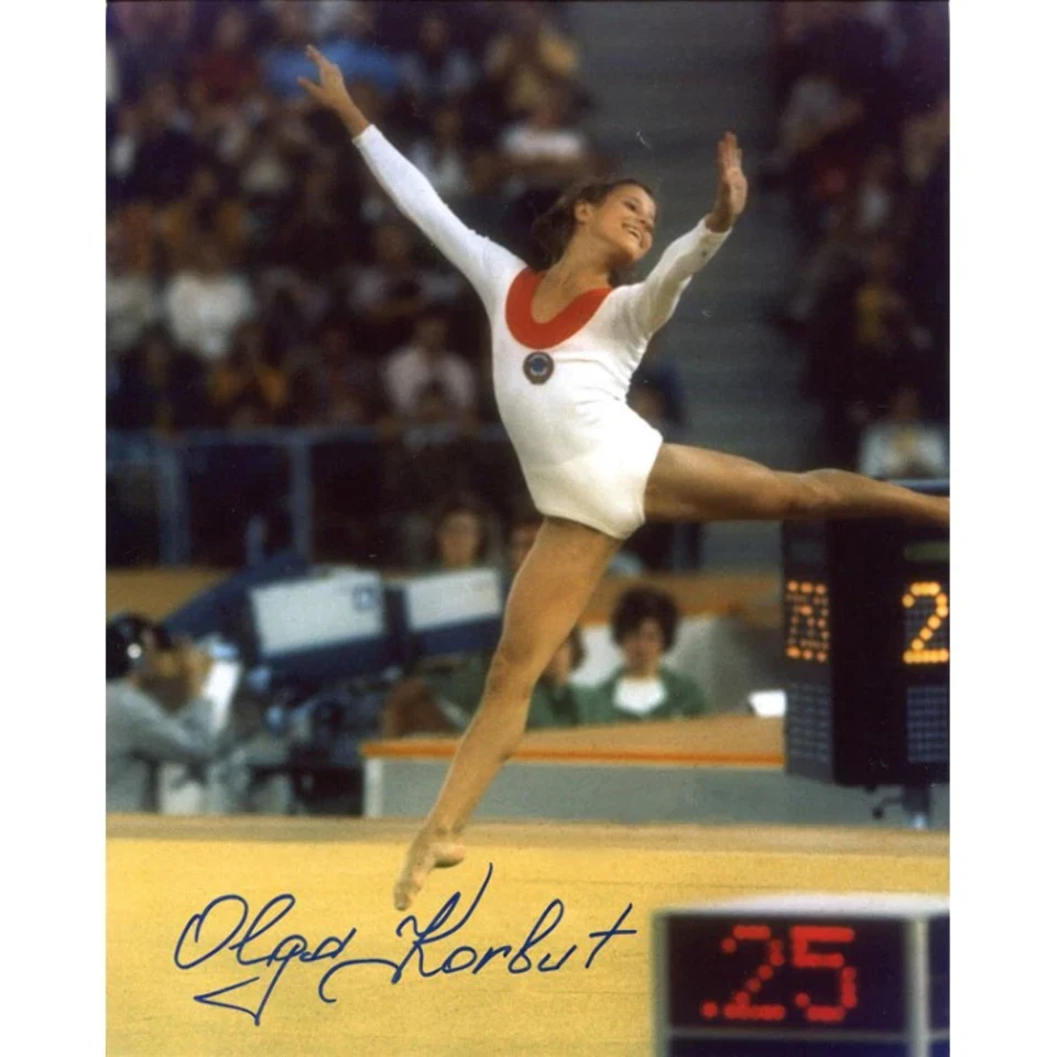 HOLLYWOOD COLLECTIBLES Olga Korbut Autographed 8x10 Photo