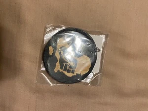Fist earrings - Picture 1 of 2