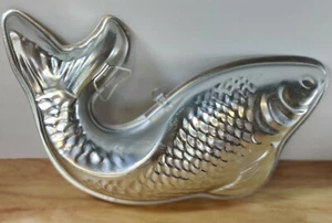 Vintage Retro🔥 Cake Pan 🔥 Excellent Condition Wall Decor Fisherman Cabin🔥 - Picture 1 of 8