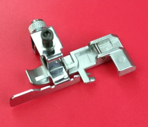 Pie de dobladillo ciego Elna para Overlock Elna 344 para coser dobladillos ciegos - Imagen 1 de 4