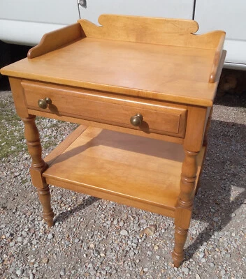 Maple Conant Ball End Table / Side Table  (ET598) - Image 1 of 4