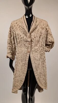 ELEGANTE ABRIGO CORTADO EDUARDIANO RICO + SHANTUNG Foto 1 de 4