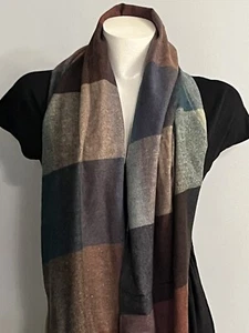 Women's Wool Blend Wrap Shawl Scarf Tartan Plaid Wiebolts - Picture 1 of 8