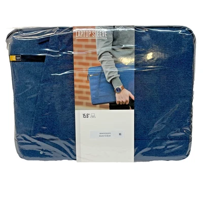 Case Logic 15.6" Padded Laptop Sleeve with Zip Storage Pocket  Blue  NEW - Image 1 of 4