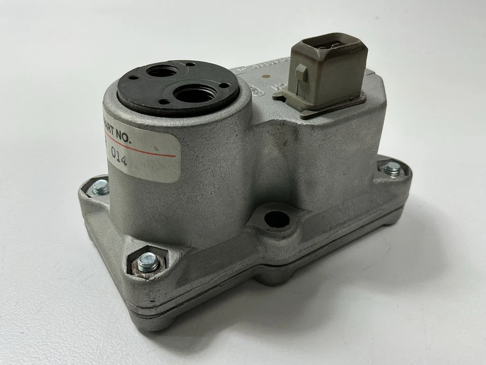 REMAN. SIN CAJA BOSCH 0438140014 regulador de calentamiento 1977-1979 BMW 320i 2,0 L-L4 Foto 1 de 4