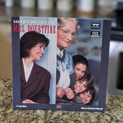 Mrs. Doubtfire (1993) - Laserdisc - Widescreen Extended Edition - Image 1 of 2