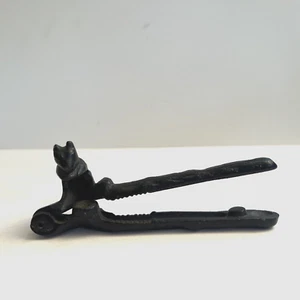Vintage 6" Cast Iron Figural Squirrel Nut Cracker Time to get Crackin' - Picture 1 of 11