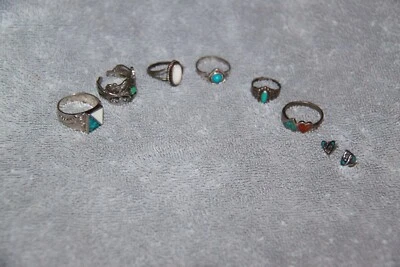 Surtido de anillos de turquesa y mezcla de piedras preciosas ~ seis anillos, uno con pendientes a juego Foto 1 de 4