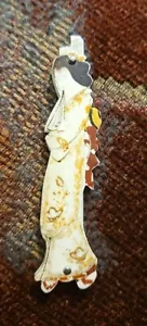 Abridor de letras geisha vintage hecho a mano tallado a mano artista japonés firmado beige - Imagen 1 de 4