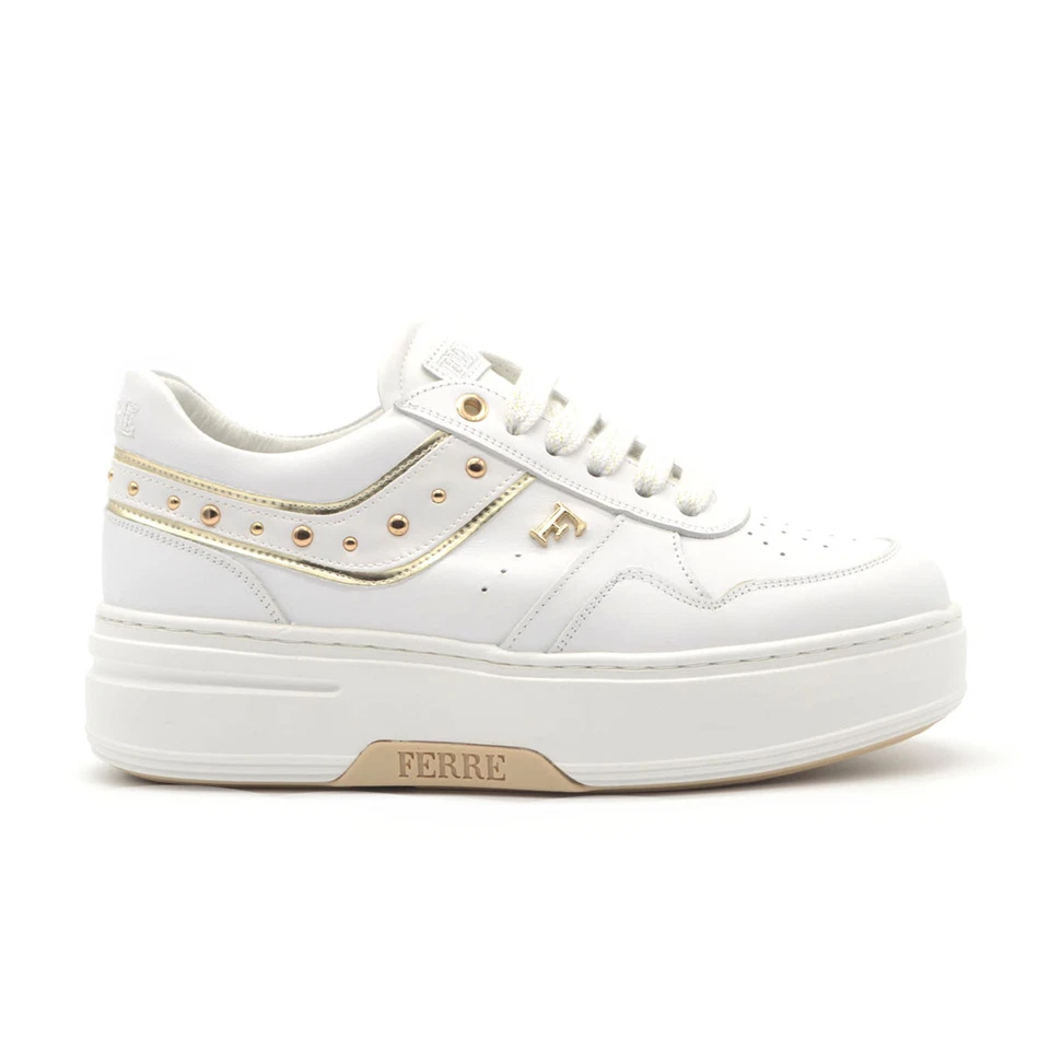 Ferré Coco A sneaker in pelle con borchie - Immagine 1 di 1