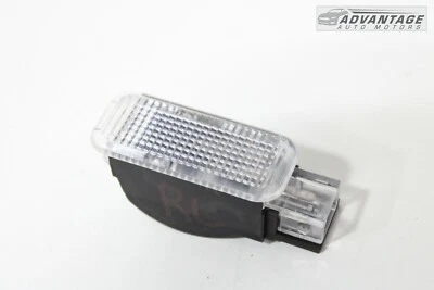 AUDI A7 2012-2018 LUZ CORTESÍA DELANTERA O TRASERA IZQUIERDA O DERECHA OEM Foto 1 de 4
