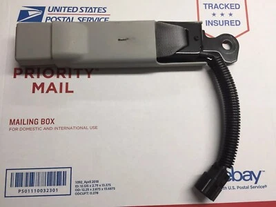 05-08 Lincoln Town Car ПРЯЖКА РЕМНЯ БЕЗОПАСНОСТИ СО СТОРОНЫ ПАССАЖИРА от оригинального производителя серый камень - Изображение 1 из 4