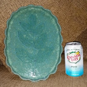 LYNN JAMES CERAMIC POTTERY Leaf Embossed Speckled Ruffle Edge Oval Tray #H590 - Picture 1 of 10