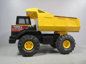  Large Construction Tonka Yellow Metal And Plastic Dump Truck  - Picture 1 of 10
