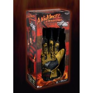 Nightmare On Elm Street 1984 Replica 1/1 Freddy's Glove Neca