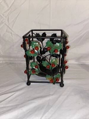 Candelabro de metal Midwest con metahoja y cuenta roja Foto 1 de 4