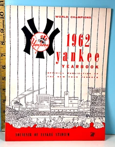 ๐ฅ 1962 New York Yankees Yearbook Revised Edition!๐ฅ - Picture 1 of 2