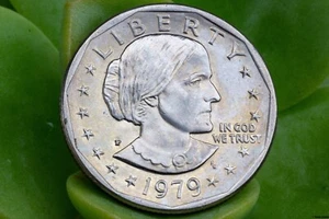 1979-P Susan B. Anthony Dollar, KM# 207 - Picture 1 of 2