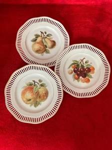 3 tolle Porzellan Teller OBST Motive Birne / Apfel / Kirsche Goldrand 18,5cm Ø - Bild 1 von 6