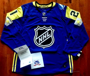 BRAYDEN POINT AUTHENTIC AUTOGRAPH / ALL-STAR GAME JERSEY (AJ SPORTSWORLD) - Bild 1 von 12