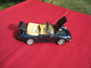 Modellauto Porsche 911 Carrera Cabrio - 1/18 - Bild 1 von 5