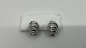 VINTAGE ROGET CHUNKY SILVER TONE STRIPE HALF HOOP HUGGIE CLIP EARRINGS - Picture 1 of 8