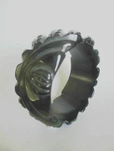 VINTAGE 1930'S ART DECO DEEPLY CARVED WIDE BLACK BAKELITE BRACELET - USA - Picture 1 of 6
