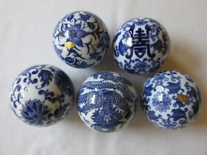 Set of 5 Vtg Cobalt Blue & White Porcelain Decorative Balls Chinoiserie Orbs 3"
