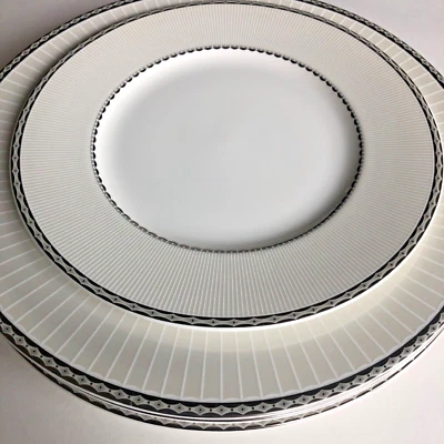 Piezas de repuesto Mikasa Pórtico 3 platos de cena 1 plato de ensalada porcelana Foto 1 de 4