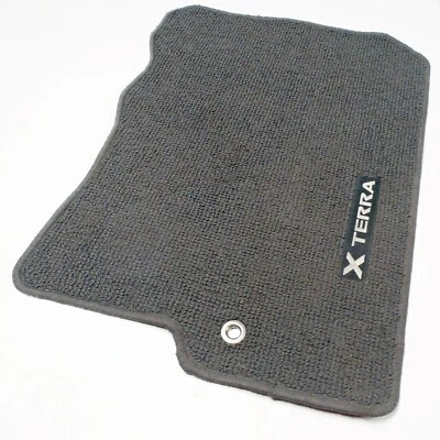 2006-2015 Nissan Xterra PASSENGER / RIGHT FRONT Carpet Floor Mat - Charcoal Gray - Изображение 1 из 4