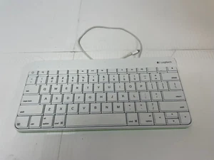 Logitech Wired Keyboard Y-B0006 For iPad/iPhone Lightning Connector 820-006464 - Picture 1 of 5
