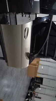 Mercedes-Benz Clase C 2011 puerta derecha bronceada 375521 usado 37 k millas fabricante de equipos originales Foto 1 de 2