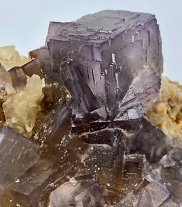 1402 Grams Extraordinary Top Cubic Fluorite With Calcite From Pakistan - Picture 1 of 10