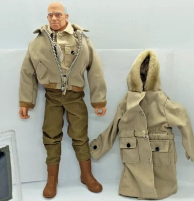 GI JOE CLASSIC COLLECTION General OMAR N BRADLEY Loose in Original BOX by Hasbro - Image 1 of 4
